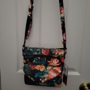 Sale 🎄Carlos Santana Cross body purse- Black Floral